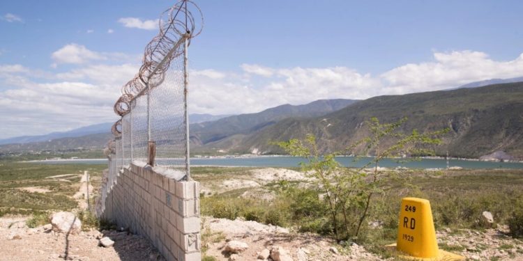 Dos migrantes haitianos resultan heridos cuando ingresaron a territorio dominicano