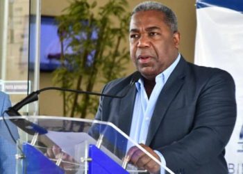 Tony Peña muestra estructura de su equipo para contienda presidencial interna del PRM