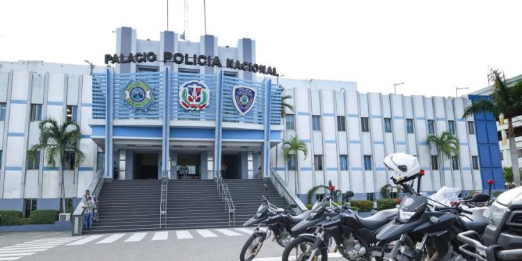 El Tribunal Constitucional condena a la Policía a pagar RD$3.6 millones a viuda de general