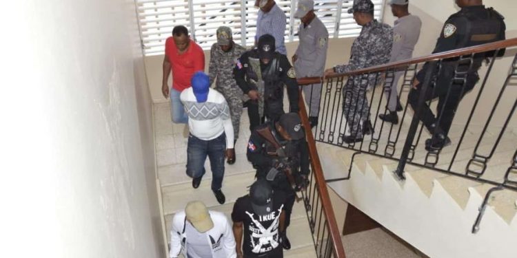 Condenan a 15 años de prisión a cuatro militares por permitir entrada irregular de haitianos