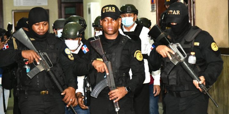 Recesan audiencia de medida coerción contra implicados en supuesta red de sobornos en instituciones públicas