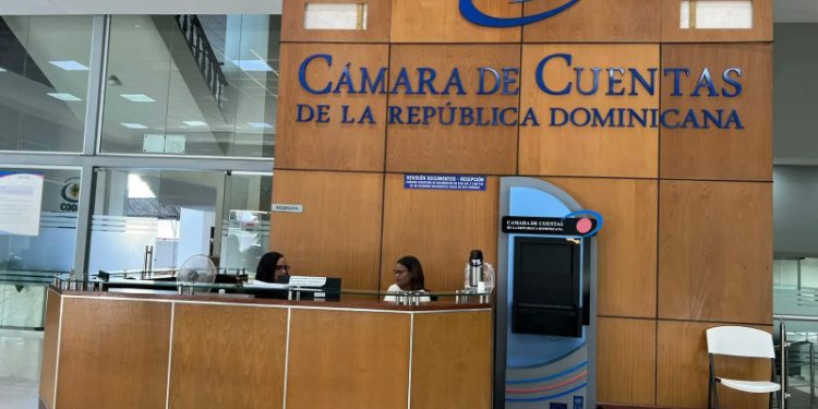 Se querellan contra los ex miembros de Cámara de Cuentas