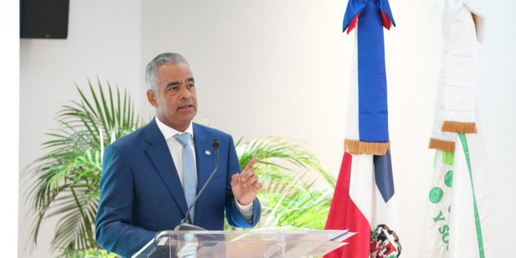 Ministro Joel Santos resalta logros alcanzados por el Pacto Eléctrico