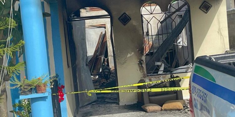 Mueren cinco personas de una misma familia al incendiarse su casa en Santiago