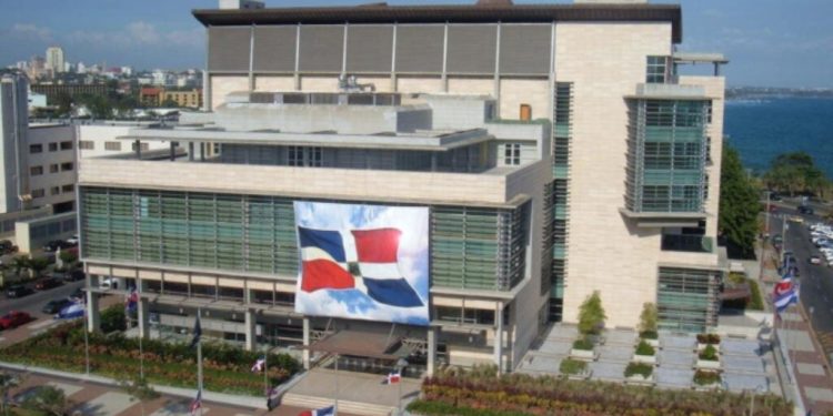 Suprema Corte aprueba uso de firma digital para notarios