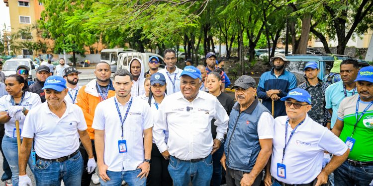 Alcaldía de Santiago intensifica operativos de limpieza y reforestación en Villa Olímpica ante temporada ciclónica
