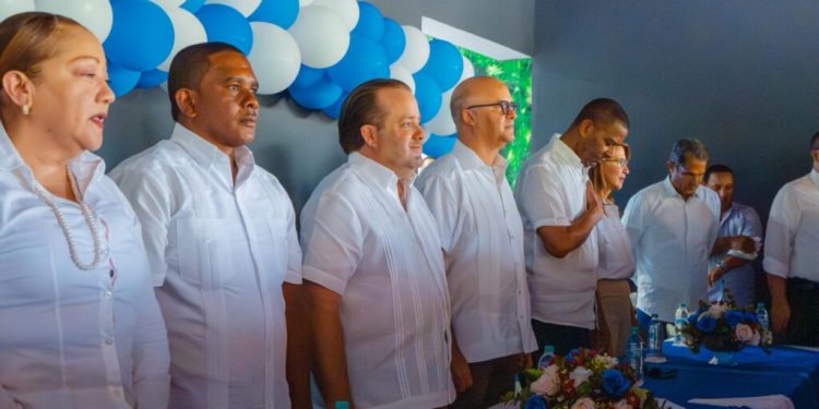 PRM juramenta a Tony Peña director del Distrito Municipal de La Isabela Histórica