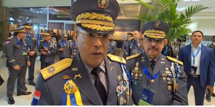 Director de la policía asegura ha disminuido tasa de criminalidad en Santiago