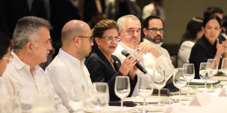 Vicepresidenta clausura VIII Mispa en Santiago