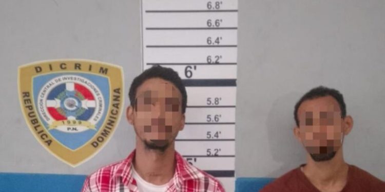 Apresan a dos hombres por robo de materiales de construcción en Santiago