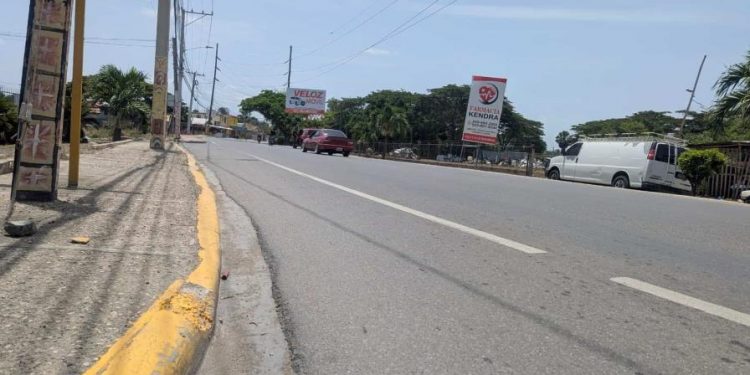 Tres muertos y una herida en choque entre motores en Hato del Yaque Santiago