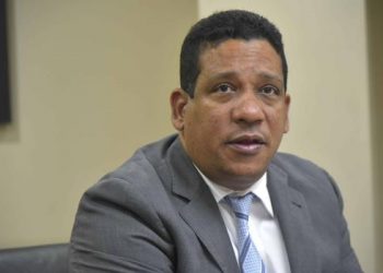 Carlos Pimentel: el negocio de las licencias de conducir es un "entramado de corrupción"