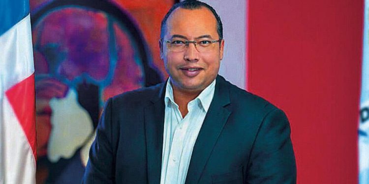 Pasaportes seguirá en su sede mientras construyen local