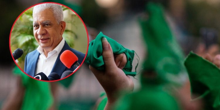 Presidente del Senado sobre las tres causales: “Ya está contemplado en el Código y en la Constitución”