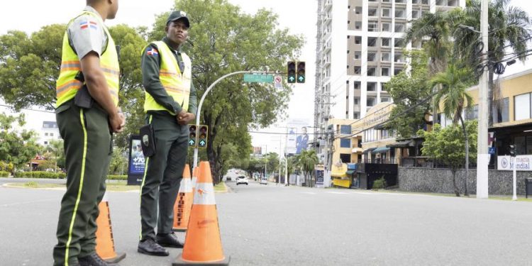 Desde hoy, cobro de RD$5,000 por mal estacionamiento en el Distrito Nacional