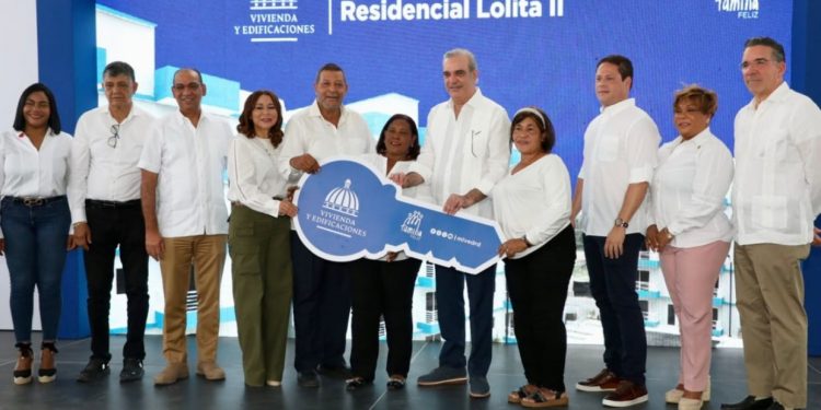 Presidente entrega 140 apartamentos