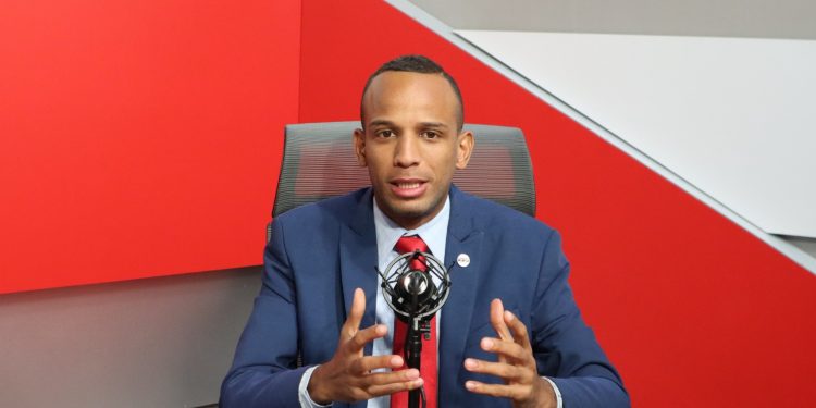 Aparece periodista Edward Ramírez; estaba detenido en destacamento policial