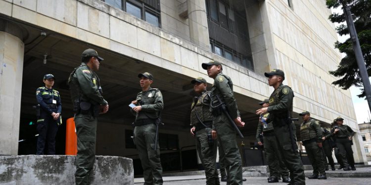 Colombia entrega a EE.UU. siete narcotraficantes solicitados en extradición
