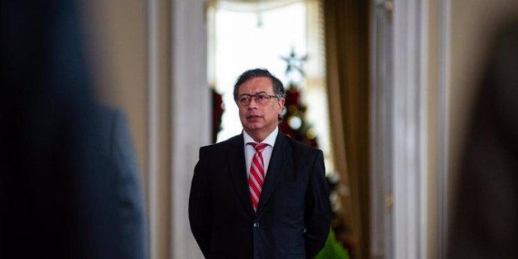 Gustavo Petro califica a Colombia y Venezuela como "mismo pueblo" frente a medidas de EE.UU