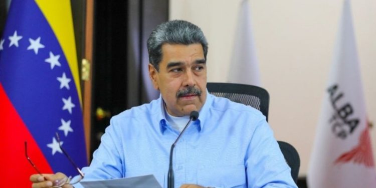 Maduro reitera acusación contra expresidente colombiano por atentado de dron con explosivo en 2018