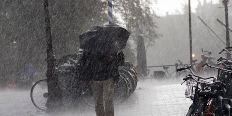 Indomet pronostica chubascos débiles y moderados durante la mañana de este lunes
