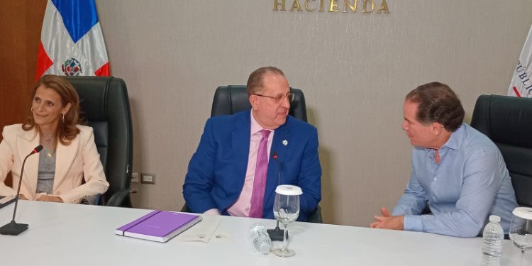 Magín Díaz: Hay que reactivar la actividad económica antes que pensar en la reforma