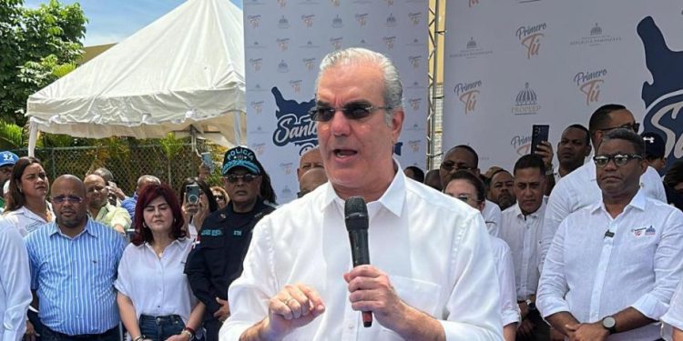 Abinader quiere transformar a Capotillo para que no sea comparado con delincuencia