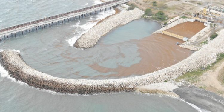 Unidad 1 de Punta Catalina salió de operación por obstrucción de sargazo