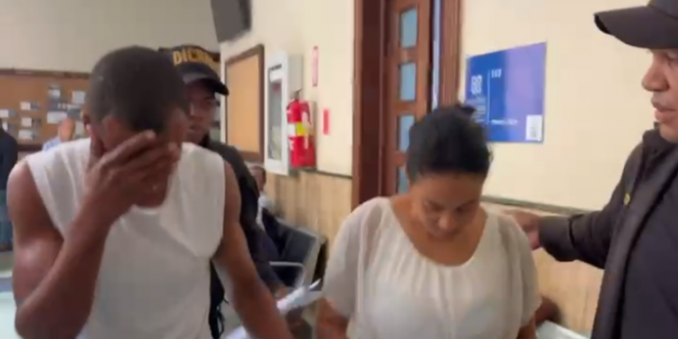 Tribunal envía a prisión a pareja acusada de la muerte de niña de 7 años en Los Guandules