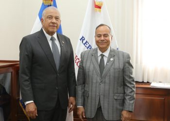 Ministro Andrés Bautista juramenta a Alberto Caminero como director de Prensa del Presidente