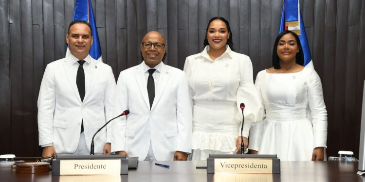 Alfredo Pacheco reelecto por quinto año en la Cámara de Diputados