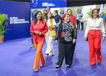 Venezuela firma 557 acuerdos turísticos con 15 países tras jornada de rueda de negocios