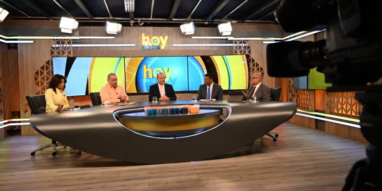 Alcalde Ulises Rodríguez anuncia inicio de construcción de la Estación Central de Bomberos de Santiago