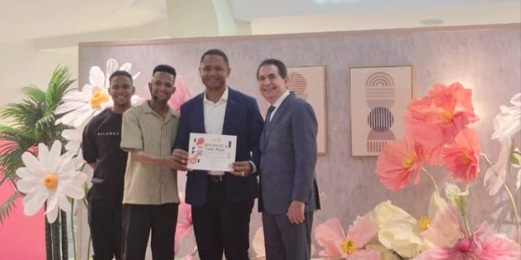 Reconocen al regidor Frank Medina en el Día Internacional de la Juventud