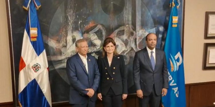 Juramentan a Leonardo Aguilera como presidente ejecutivo del Banreservas