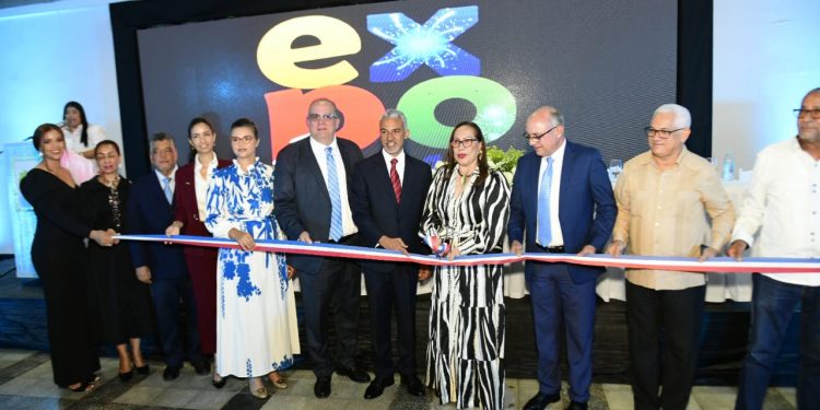 Aperturan la cuarta versión de Expo Gurabo 2025 en el Parque Central de Santiago