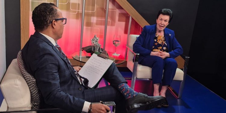 Exembajadora en Washington exhorta a sectores productivos a aprovechar nuevo contexto arancelario