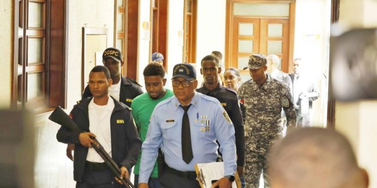 Tres meses de prisión preventiva contra imputado de matar a un hombre en restaurante de Naco