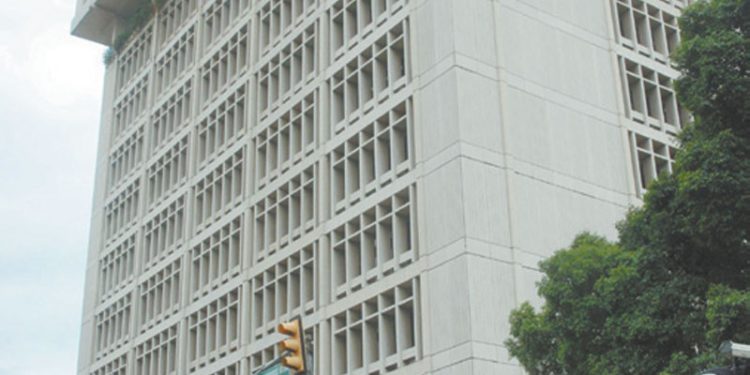 Junta Monetaria dictará hoy medidas para afianzar estabilidad cambiaria