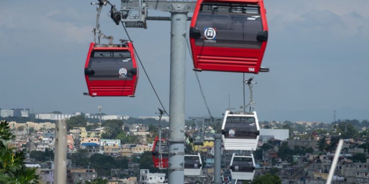 OPRET suspende servicios de la Línea 1 del Teleférico de Santo Domingo por onda tropical