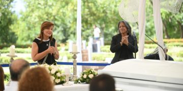 Dan último adiós a María Cristina Camilo en "un día hermoso"