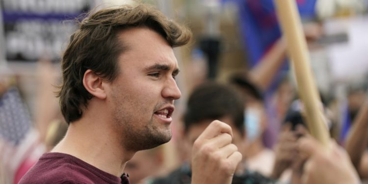 Gobierno de Trump revocará visados a quienes "glorifiquen" el asesinato de Charlie Kirk