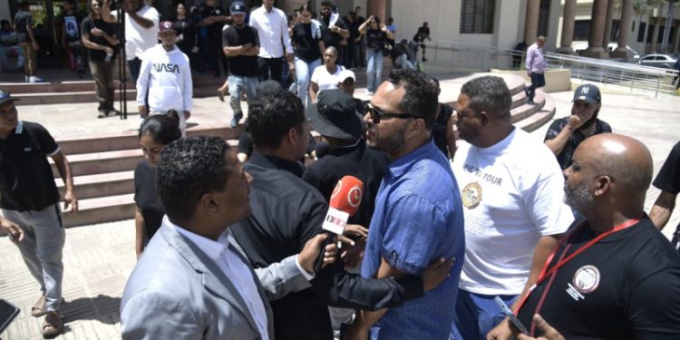 Pariente de uno de los muertos en La Barranquita aporta pruebas que "compromete" a la PN