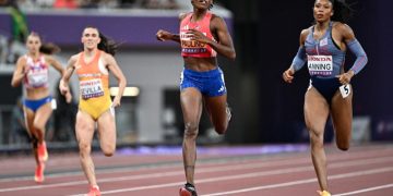 Marileidy Paulino supera sin forzar la primera ronda de los 400 metros del Mundial de Atletismo