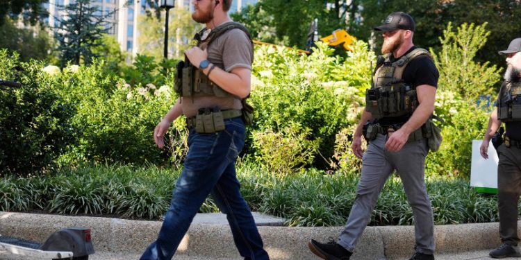 Hijos de inmigrantes dejan de ir a la escuela por temor a ICE