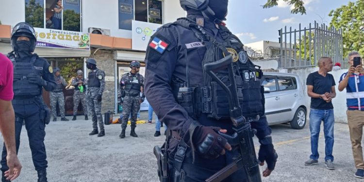 A paso lento avanzan las investigaciones por la muerte de cinco personas en Santiago