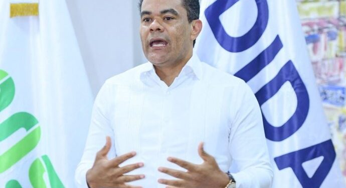 Director de la DIDA Elías Báez pide modificación urgente del formulario de afiliación de las AFP para facilitar el acceso a fondos
