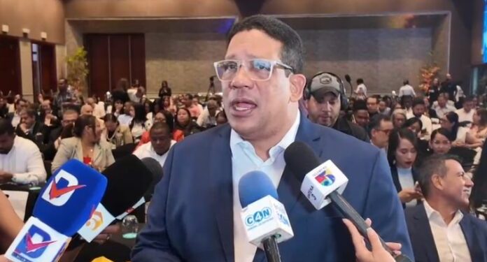 Carlos Pimentel destaca avances de la nueva Ley de Contrataciones Públicas