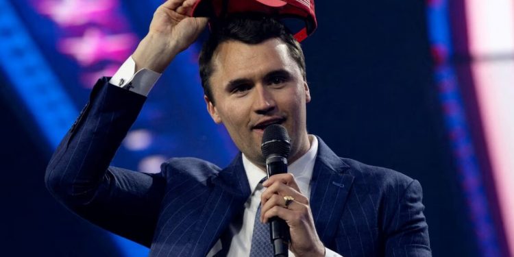 FBI pide colaboración ciudadana en búsqueda del asesino de Charlie Kirk