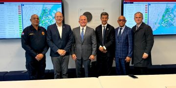 Alcalde Ulises Rodríguez fortalece cooperación con Bomberos de Nueva York en beneficio de Santiago